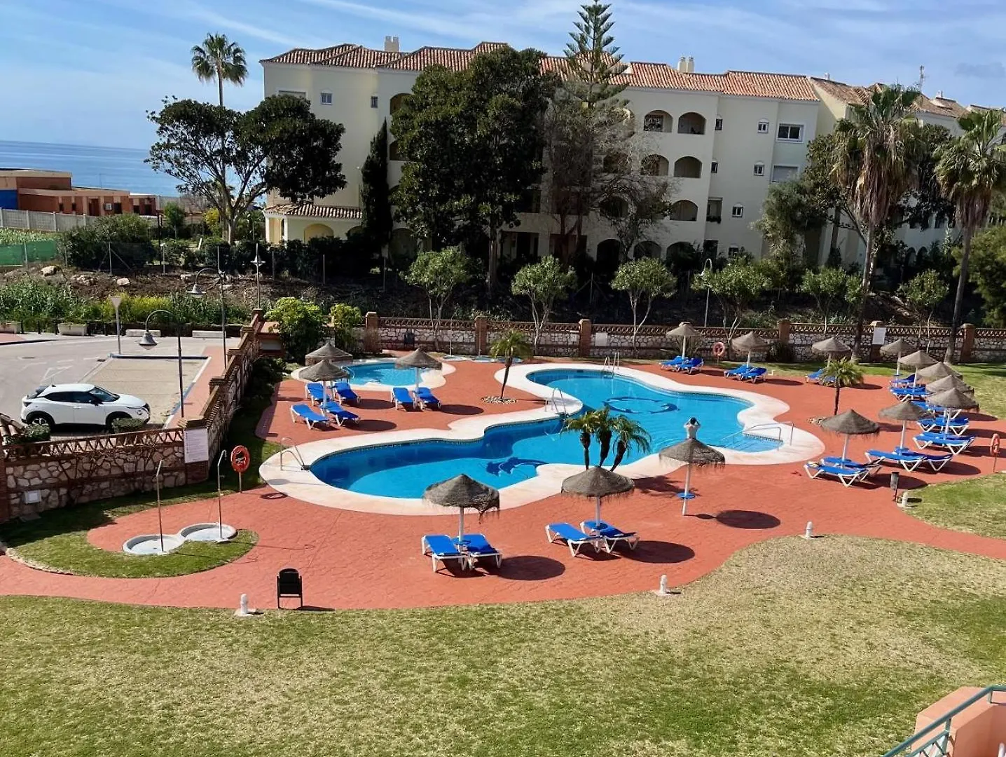 Marbella Beach Resort At Club Playa Real 0*,
